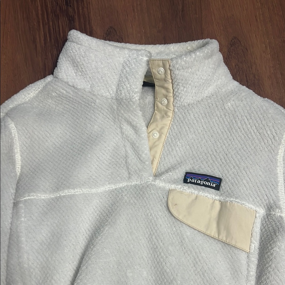 Patagonia Off-White Fleece Jacket